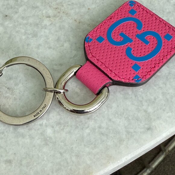 GUCCI GG Embossed Leather Metal Bag Charm Key Chain Pink 625607 NWT - Picture 5 of 6